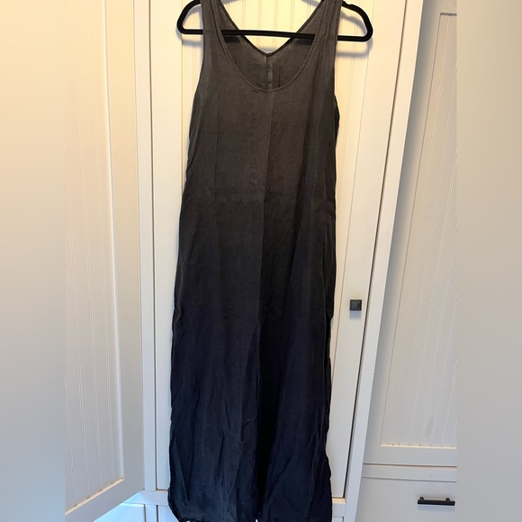 Black linen maxi dress Medium - Picture 1 of 3